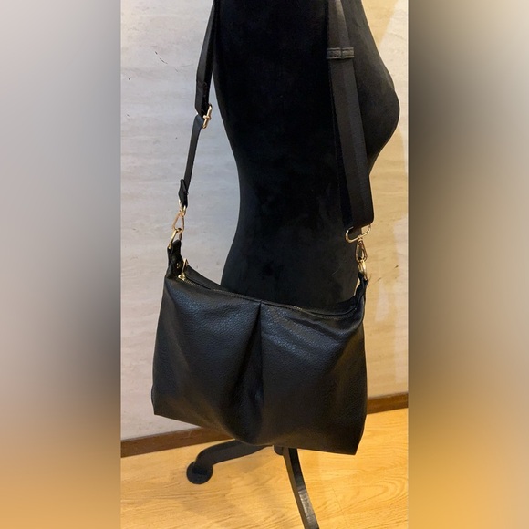 Marvolia Crossbody PU Leather Shoulder Bag - Picture 3 of 11